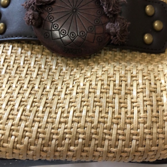 Like new- Franco Sarto shoulder bag - Picture 8 of 8